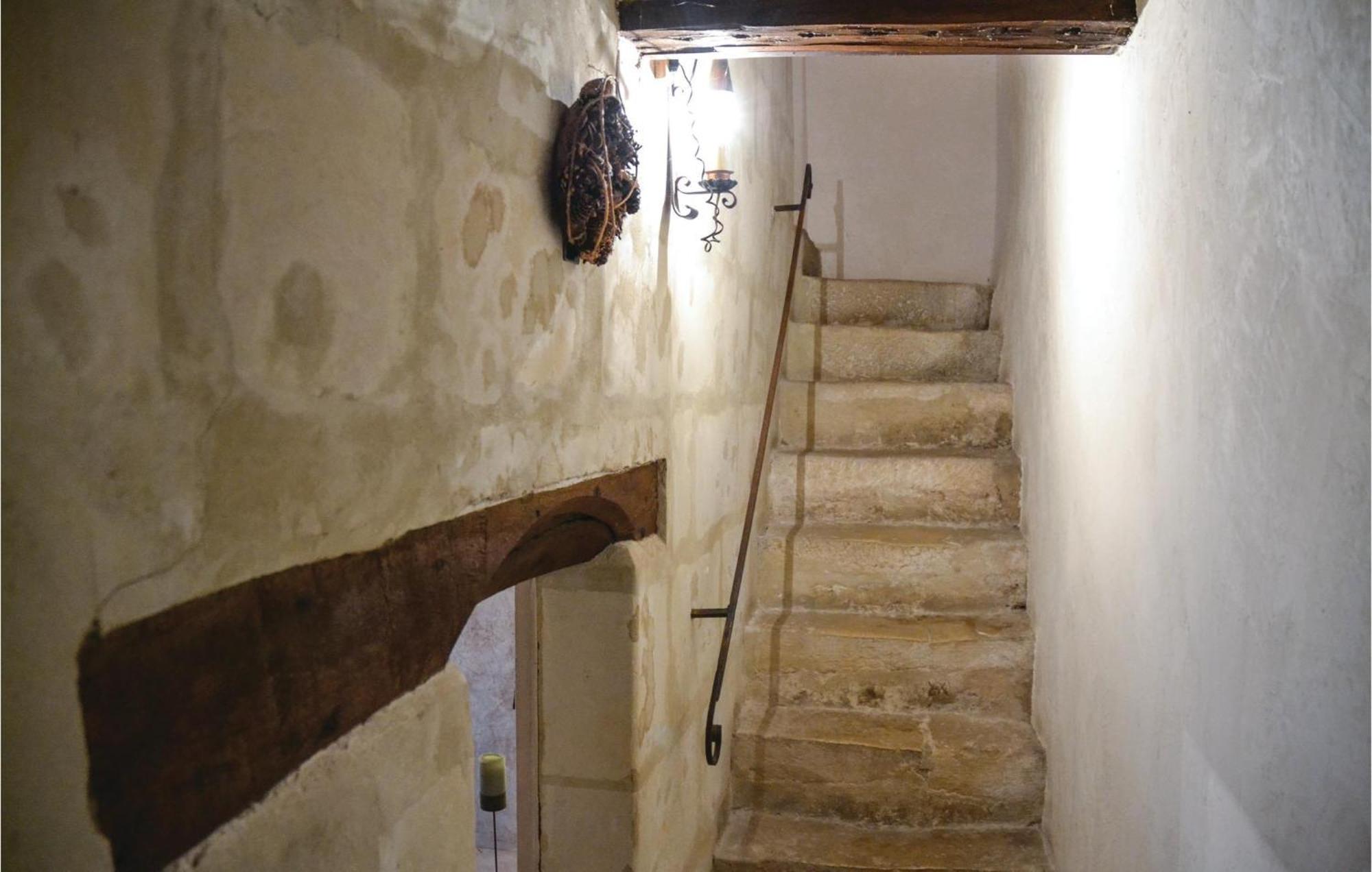 Cozy Home In Gennes With Kitchen Kültér fotó